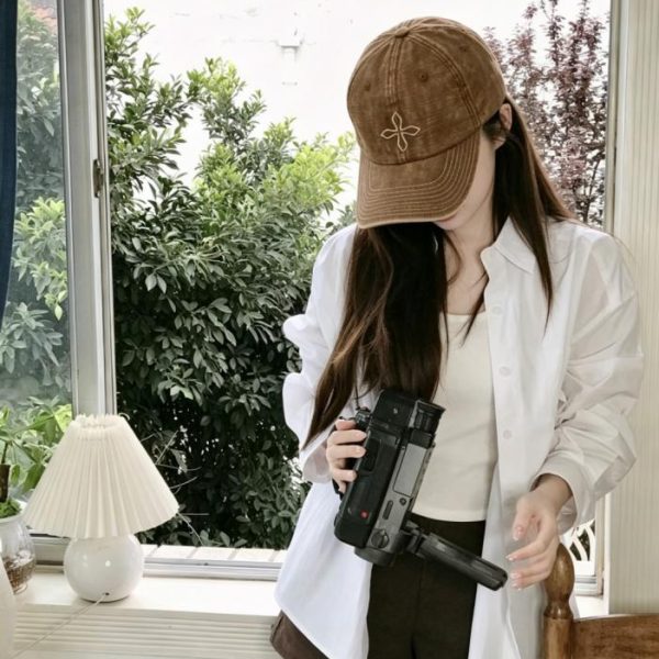 designer,replica,clothing,fake,1:1,lv,luxury,high quality SMFK, a Chinese streetwear brand, presents a new washed baseball cap with an embroidered cross-shaped logo (VSV7VT).