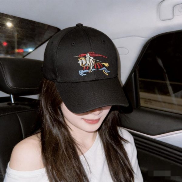designer,replica,clothing,fake,1:1,lv,luxury,high quality BURBERRY New Embroidered Baseball Cap (A207WI)