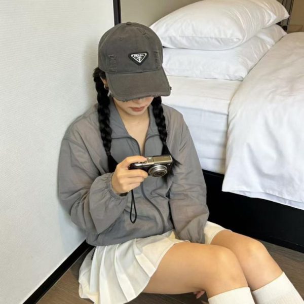 designer,replica,clothing,fake,1:1,lv,luxury,high quality Prada’s new stylish baseball cap (V97Y45)