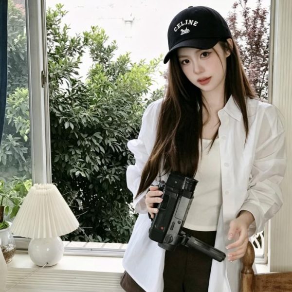 designer,replica,clothing,fake,1:1,lv,luxury,high quality CELINE’s latest baseball cap with minimalist lettering, a style worn by celebrities (DSA0ET)
