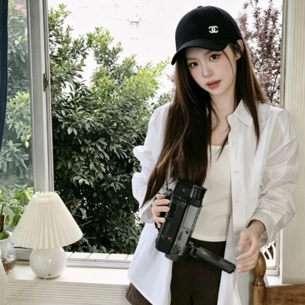 designer,replica,clothing,fake,1:1,lv,luxury,high quality CELINE’s latest baseball cap with minimalist lettering, a style worn by celebrities (BDC0S8)