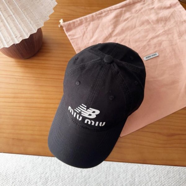designer,replica,clothing,fake,1:1,lv,luxury,high quality MIUMIU Fall/Winter New Baseball Cap (U70942)