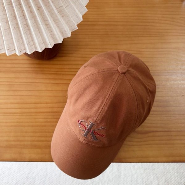 designer,replica,clothing,fake,1:1,lv,luxury,high quality CK’s new fabric baseball cap is a casual and versatile wardrobe essential (JI2TB9)