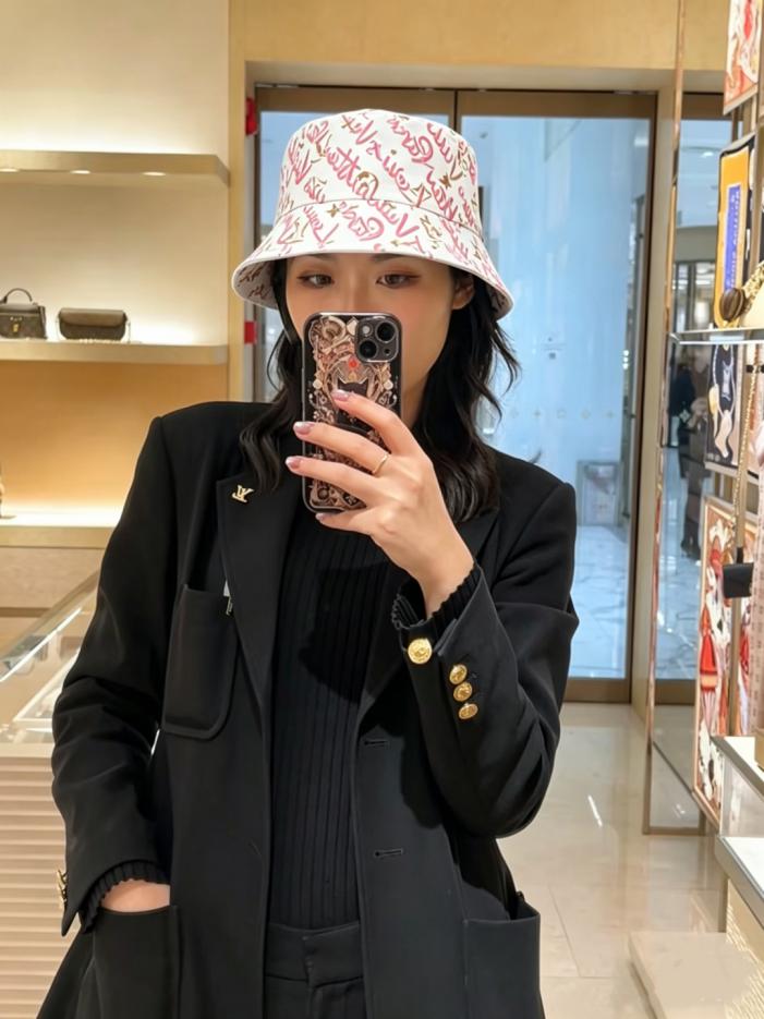 designer,replica,clothing,fake,1:1,lv,luxury,high quality Louis Vuitton Reversible Graffiti Fisherman’s Hat (E8RX4E) designer,replica,clothing,fake,1:1,lv,luxury,high quality Louis Vuitton Reversible Graffiti Fisherman’s Hat (E8RX4E)