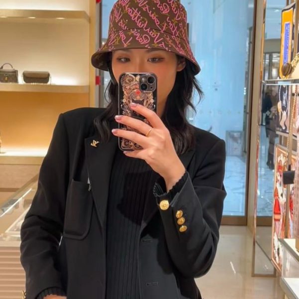 designer,replica,clothing,fake,1:1,lv,luxury,high quality Louis Vuitton reversible graffiti bucket hat (I9AYUN)