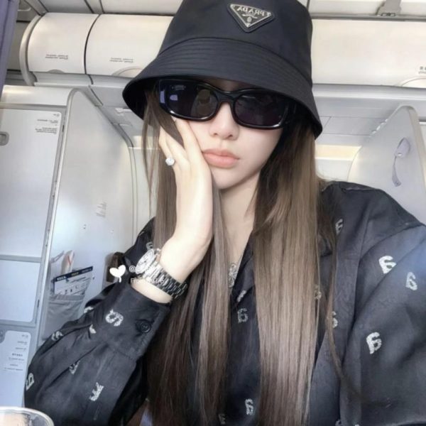 designer,replica,clothing,fake,1:1,lv,luxury,high quality High-quality Prada sky blue nylon bucket hat (MK9LF9)