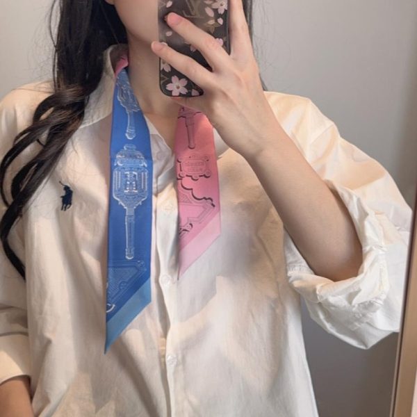 designer,replica,clothing,fake,1:1,lv,luxury,high quality Exquisite lighting fixture; 18 momme heavyweight twill silk ribbon; Hermès’ new Twilly design, crafted from top-grade twill silk (T1CS0I).