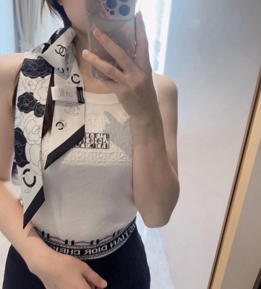 designer,replica,clothing,fake,1:1,lv,luxury,high quality The Chanel Twilly mini scarf has arrived! A true cutie from Chanel (Z9UD23) designer,replica,clothing,fake,1:1,lv,luxury,high quality The Chanel Twilly mini scarf has arrived! A true cutie from Chanel (Z9UD23)