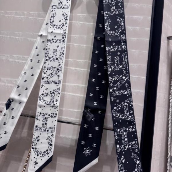 designer,replica,clothing,fake,1:1,lv,luxury,high quality The Chanel Twilly mini scarf has arrived! The Chanel cartoon lettering is truly adorable (ELGXTL).