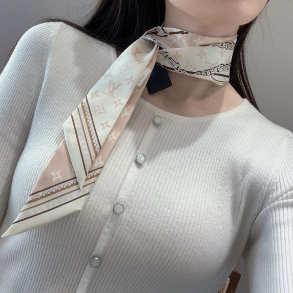 designer,replica,clothing,fake,1:1,lv,luxury,high quality LV’s latest double-layer hair tie – versatile, can be used as a tie, bow tie, or ribbon (4357ZS)