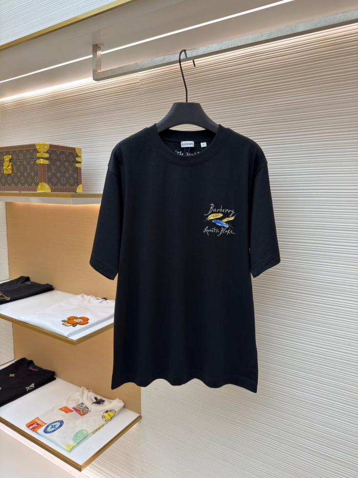 designer,replica,clothing,fake,1:1,lv,luxury,high quality Burberry feather print crew neck short-sleeved shirt (XJMFJB) designer,replica,clothing,fake,1:1,lv,luxury,high quality Burberry feather print crew neck short-sleeved shirt (XJMFJB)