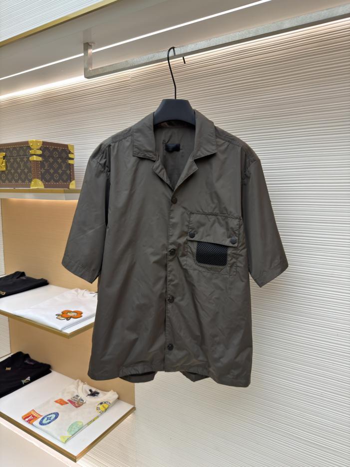 designer,replica,clothing,fake,1:1,lv,luxury,high quality Moncler logo patch pocket short-sleeved shirt (02HHXG) designer,replica,clothing,fake,1:1,lv,luxury,high quality Moncler logo patch pocket short-sleeved shirt (02HHXG)