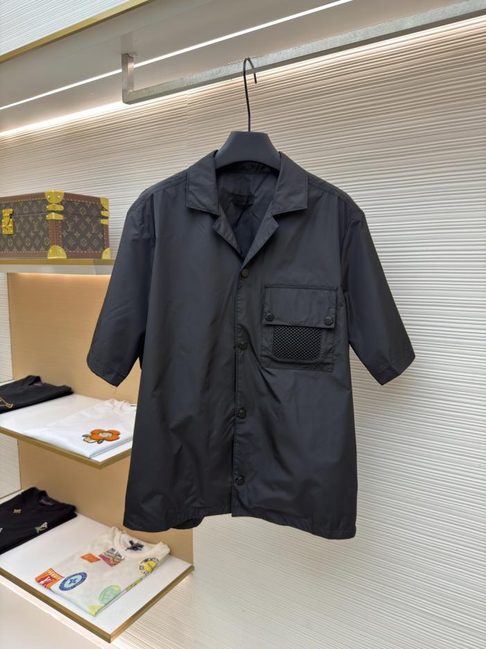 designer,replica,clothing,fake,1:1,lv,luxury,high quality Moncler logo patch pocket short-sleeved shirt (OJAX31) designer,replica,clothing,fake,1:1,lv,luxury,high quality Moncler logo patch pocket short-sleeved shirt (OJAX31)