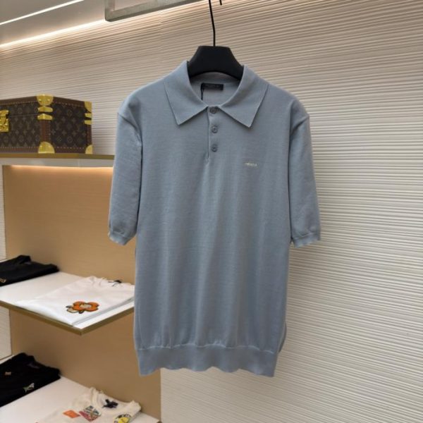 designer,replica,clothing,fake,1:1,lv,luxury,high quality Prada Embroidered Logo Polo Collar Knit Sweater (RO3OO5)