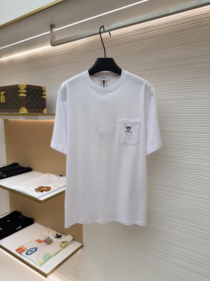 designer,replica,clothing,fake,1:1,lv,luxury,high quality VERSACE Cotton T-shirt with Embroidered Logo on Front Pocket (7DWMH9) designer,replica,clothing,fake,1:1,lv,luxury,high quality VERSACE Cotton T-shirt with Embroidered Logo on Front Pocket (7DWMH9)