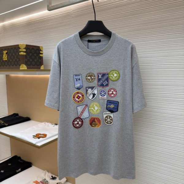 designer,replica,clothing,fake,1:1,lv,luxury,high quality LOUIS VUITTON SKI Ski-Style Crew Neck Short-Sleeve T-Shirt (9EA82D)