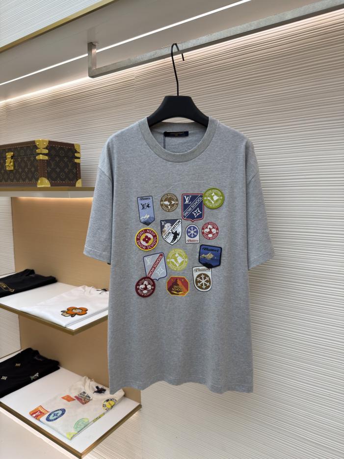 designer,replica,clothing,fake,1:1,lv,luxury,high quality LOUIS VUITTON SKI Ski-Style Crew Neck Short-Sleeve T-Shirt (9EA82D) designer,replica,clothing,fake,1:1,lv,luxury,high quality LOUIS VUITTON SKI Ski-Style Crew Neck Short-Sleeve T-Shirt (9EA82D)