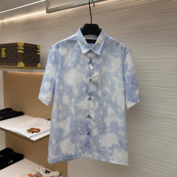 designer,replica,clothing,fake,1:1,lv,luxury,high quality LOUIS VUITTON Overprint Logo Print Short-Sleeve Shirt (2BQTTO)