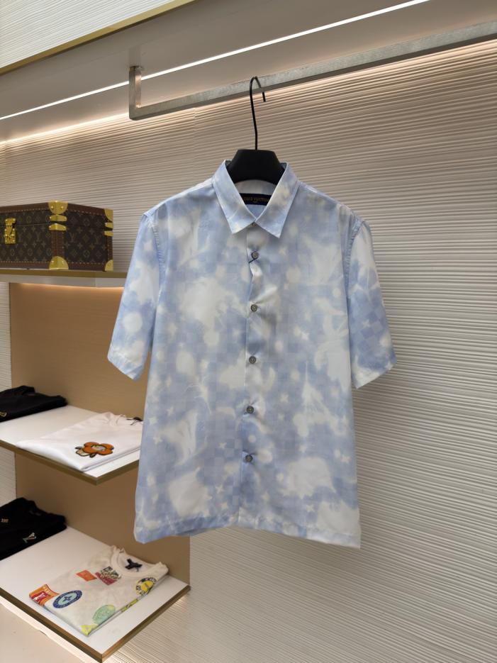 designer,replica,clothing,fake,1:1,lv,luxury,high quality LOUIS VUITTON Overprint Logo Print Short-Sleeve Shirt (2BQTTO) designer,replica,clothing,fake,1:1,lv,luxury,high quality LOUIS VUITTON Overprint Logo Print Short-Sleeve Shirt (2BQTTO)