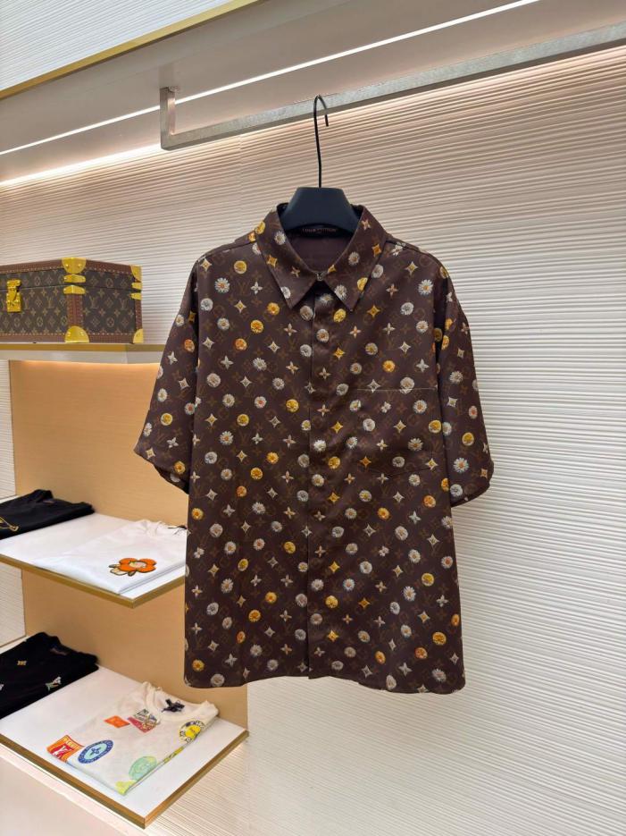 designer,replica,clothing,fake,1:1,lv,luxury,high quality LOUIS VUITTON Letter Print Silk Shirt (L5RW8F) designer,replica,clothing,fake,1:1,lv,luxury,high quality LOUIS VUITTON Letter Print Silk Shirt (L5RW8F)