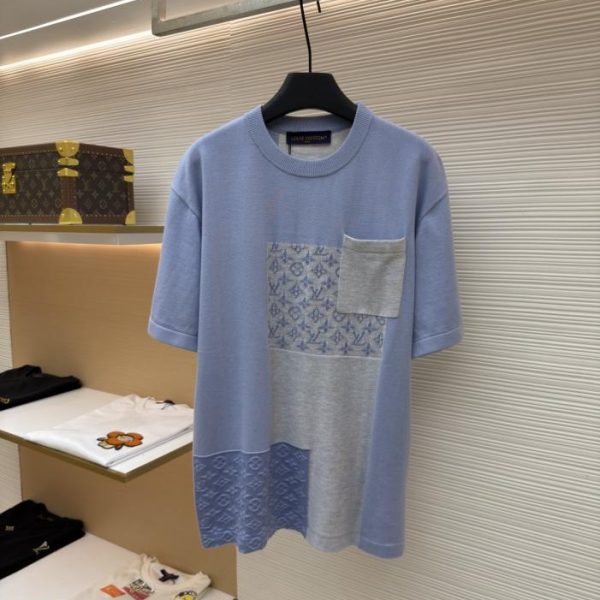 designer,replica,clothing,fake,1:1,lv,luxury,high quality LOUIS VUITTON Letter Jacquard Color-Blocked Knit Short-Sleeve T-Shirt (EUGKOR)