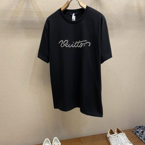 designer,replica,clothing,fake,1:1,lv,luxury,high quality LV short-sleeved T-shirt with embroidered beaded logo on the chest (I13BET)