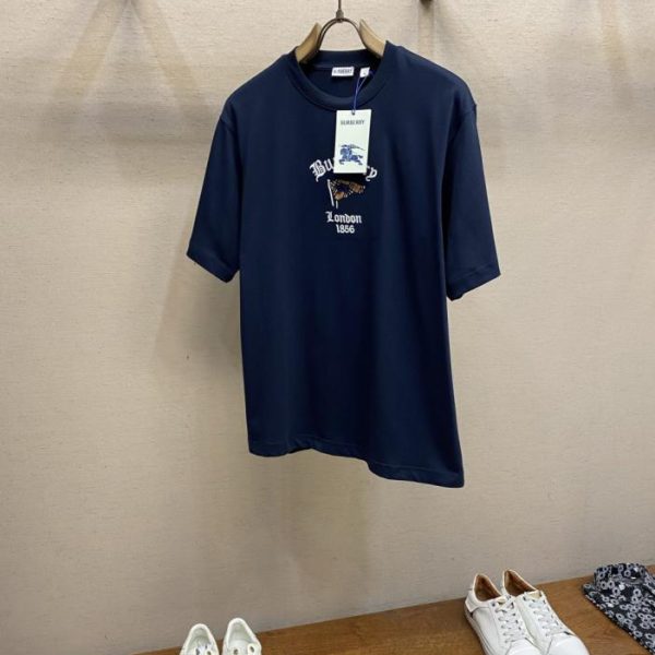 designer,replica,clothing,fake,1:1,lv,luxury,high quality Burberry checkered flag embroidered crew neck short-sleeved shirt (R06TM0)