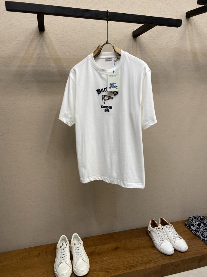 designer,replica,clothing,fake,1:1,lv,luxury,high quality Burberry checkered flag embroidered crew neck short-sleeved shirt (VESB7C) designer,replica,clothing,fake,1:1,lv,luxury,high quality Burberry checkered flag embroidered crew neck short-sleeved shirt (VESB7C)