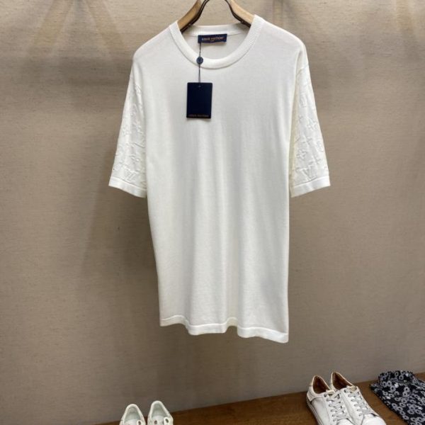 designer,replica,clothing,fake,1:1,lv,luxury,high quality Pharrell Williams’ debut in Louis Vuitton: Intarsia wool knit short-sleeved T-shirt (M20TAW)