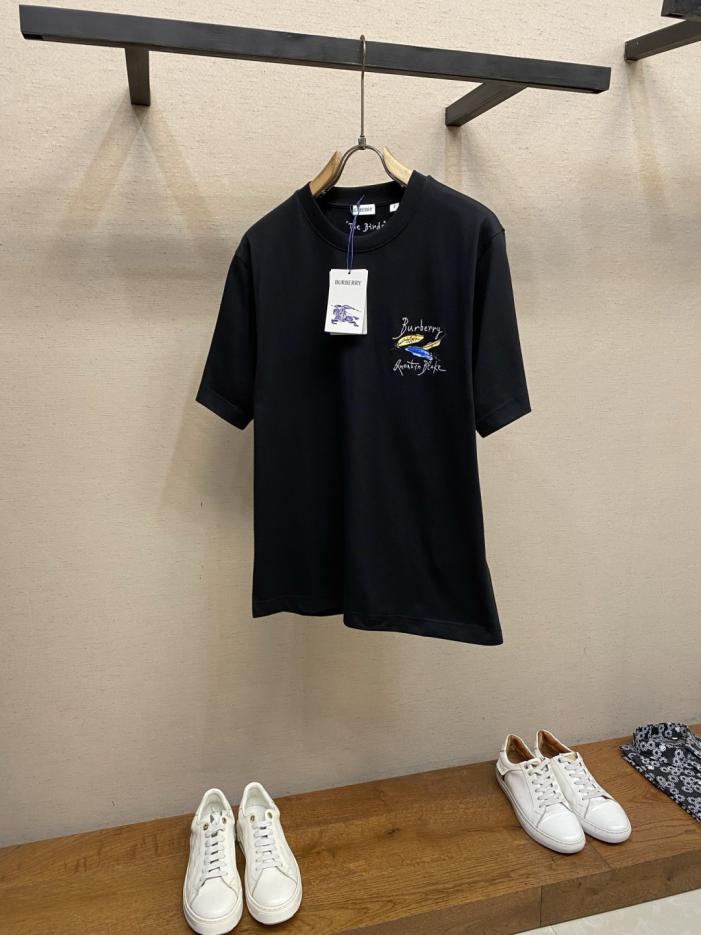 designer,replica,clothing,fake,1:1,lv,luxury,high quality Burberry Feather Pattern Crew Neck Short-Sleeve T-Shirt (YXD11N) designer,replica,clothing,fake,1:1,lv,luxury,high quality Burberry Feather Pattern Crew Neck Short-Sleeve T-Shirt (YXD11N)