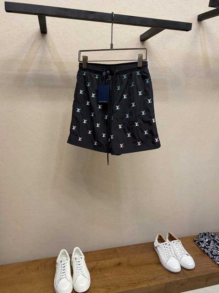 designer,replica,clothing,fake,1:1,lv,luxury,high quality LV gradient monogram embroidered beach shorts (1K2CCE) designer,replica,clothing,fake,1:1,lv,luxury,high quality LV gradient monogram embroidered beach shorts (1K2CCE)