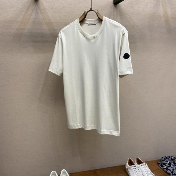 designer,replica,clothing,fake,1:1,lv,luxury,high quality Moncler’s new short-sleeved shirt (FA5Q0Y)