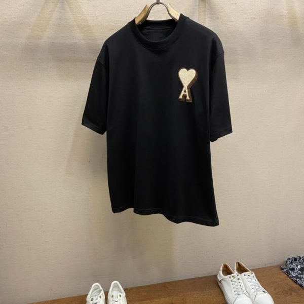 designer,replica,clothing,fake,1:1,lv,luxury,high quality AMI New Short-Sleeve T-Shirt (UGVRG5)