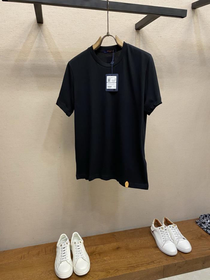 designer,replica,clothing,fake,1:1,lv,luxury,high quality LV’s simple, understated, vintage-style short-sleeved T-shirt (IJC6RU) designer,replica,clothing,fake,1:1,lv,luxury,high quality LV’s simple, understated, vintage-style short-sleeved T-shirt (IJC6RU)