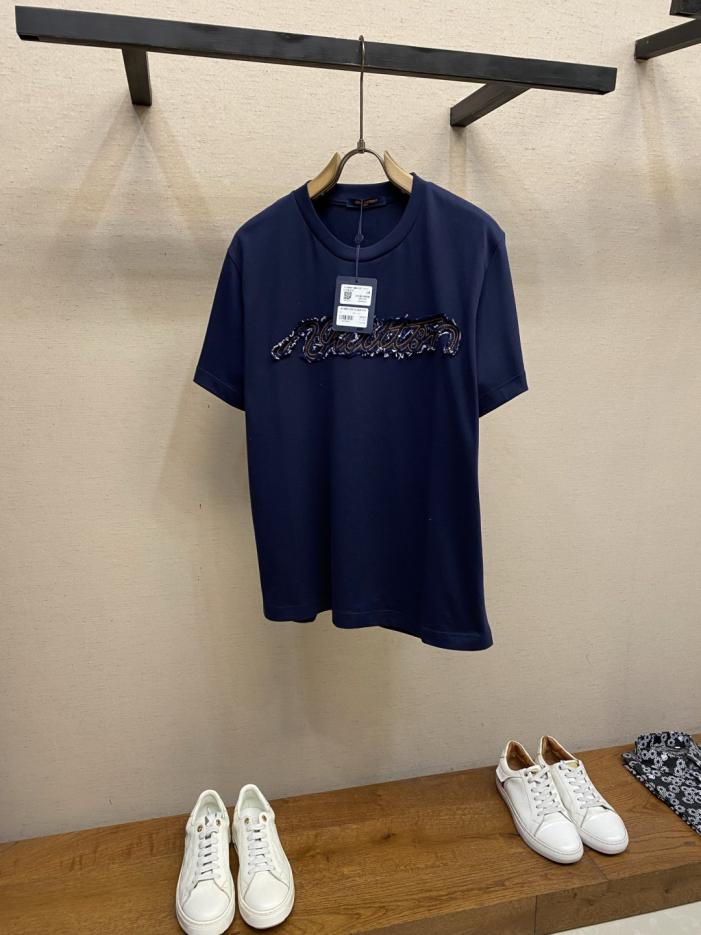 designer,replica,clothing,fake,1:1,lv,luxury,high quality LV’s classic T-shirt (6ZGUF5) designer,replica,clothing,fake,1:1,lv,luxury,high quality LV’s classic T-shirt (6ZGUF5)