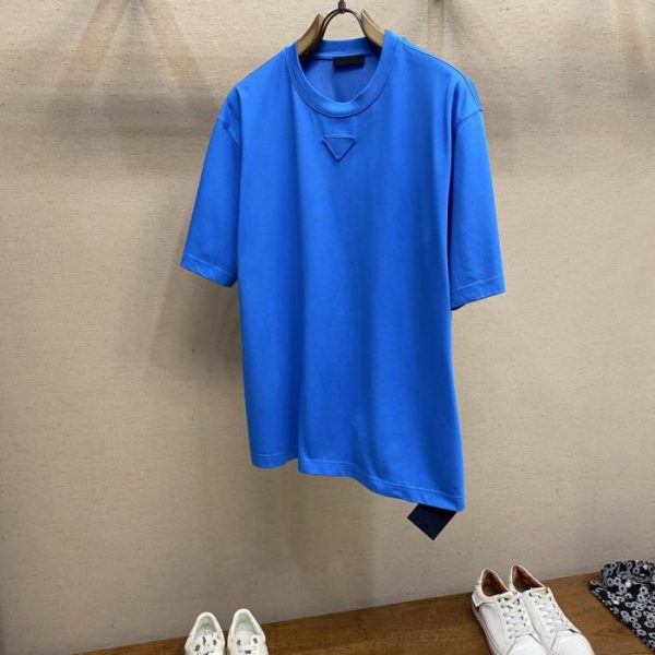 designer,replica,clothing,fake,1:1,lv,luxury,high quality Prada’s new summer collection: pure cotton, solid color, versatile crew neck short-sleeved shirt (V6OLB1)