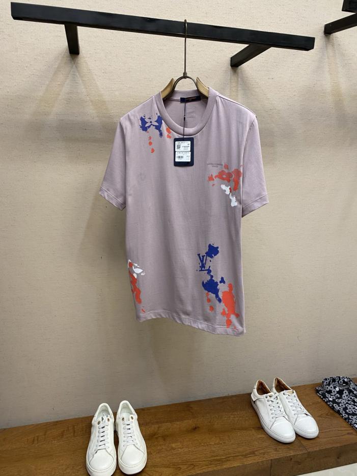 designer,replica,clothing,fake,1:1,lv,luxury,high quality LV Ready-to-Wear Hand-Painted Direct-Injection Print Embroidery Lightweight Cotton Knit Summer T-Shirt (52QZUL) designer,replica,clothing,fake,1:1,lv,luxury,high quality LV Ready-to-Wear Hand-Painted Direct-Injection Print Embroidery Lightweight Cotton Knit Summer T-Shirt (52QZUL)