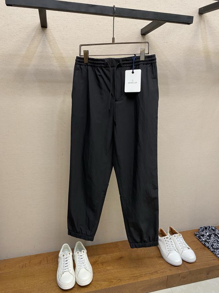 designer,replica,clothing,fake,1:1,lv,luxury,high quality Moncler striped trim jogger quick-drying pants fabric (Z8A6D9) designer,replica,clothing,fake,1:1,lv,luxury,high quality Moncler striped trim jogger quick-drying pants fabric (Z8A6D9)