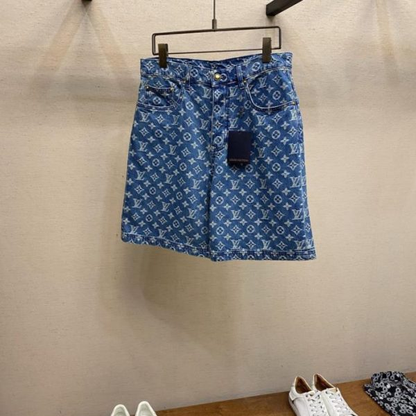designer,replica,clothing,fake,1:1,lv,luxury,high quality LV all-over print denim shorts (RBSI0T)