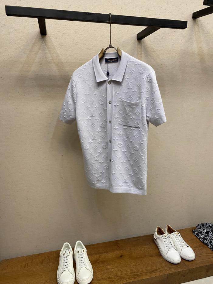 designer,replica,clothing,fake,1:1,lv,luxury,high quality LV New All-Over Pattern Jacquard Knit Short-Sleeve T-Shirt (006ZSZ) designer,replica,clothing,fake,1:1,lv,luxury,high quality LV New All-Over Pattern Jacquard Knit Short-Sleeve T-Shirt (006ZSZ)