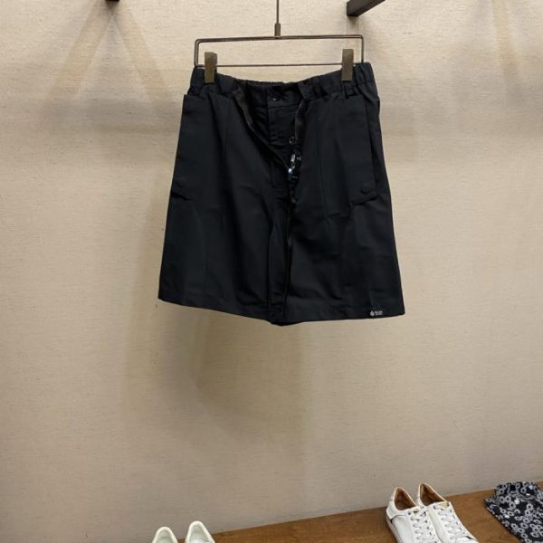 designer,replica,clothing,fake,1:1,lv,luxury,high quality Prada’s new workwear-inspired casual shorts (OSYB25)
