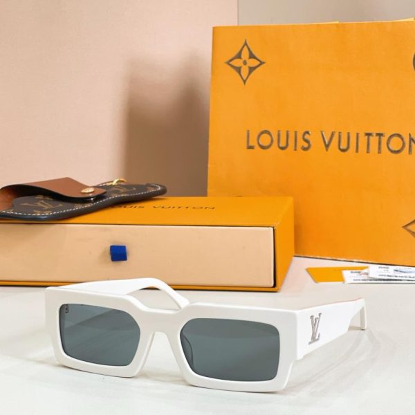 designer,replica,clothing,fake,1:1,lv,luxury,high quality LOUIS VUITTON Sunglasses MODEL Z2703E (RV8WWF)