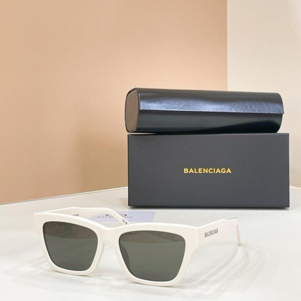 designer,replica,clothing,fake,1:1,lv,luxury,high quality BALENCIAGA Sunglasses MODEL BB0307SA(D0R9UK)
