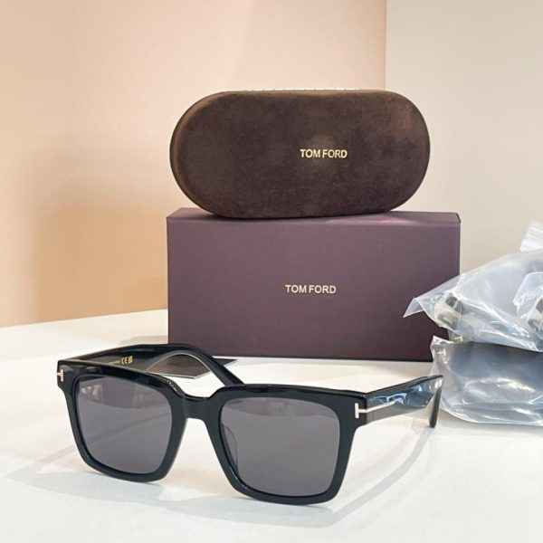 designer,replica,clothing,fake,1:1,lv,luxury,high quality Tom Ford Sunglasses, Model TF1161 (Z0KY20)