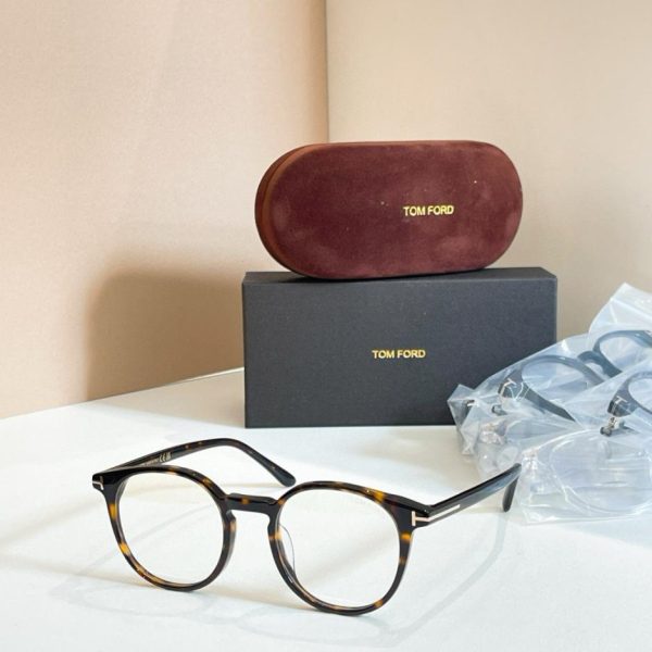 designer,replica,clothing,fake,1:1,lv,luxury,high quality Tom Ford eyeglass frames, fitted with prescription lenses, MODEL TF5796-K-B(XOTQ1H)