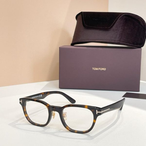 designer,replica,clothing,fake,1:1,lv,luxury,high quality Tom Ford eyeglasses frame, model TF6020 (D23GH9), can be fitted with prescription lenses.