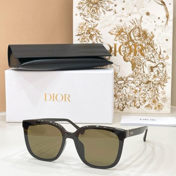 designer,replica,clothing,fake,1:1,lv,luxury,high quality DIOR Sunglasses Model CD 0260S(5E214J)