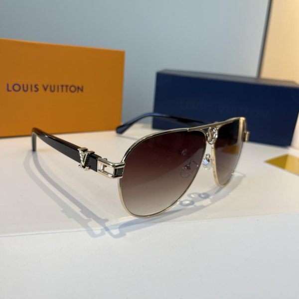 designer,replica,clothing,fake,1:1,lv,luxury,high quality Louis Vuitton’s newest sunglasses, unisex style (8TSU3J)