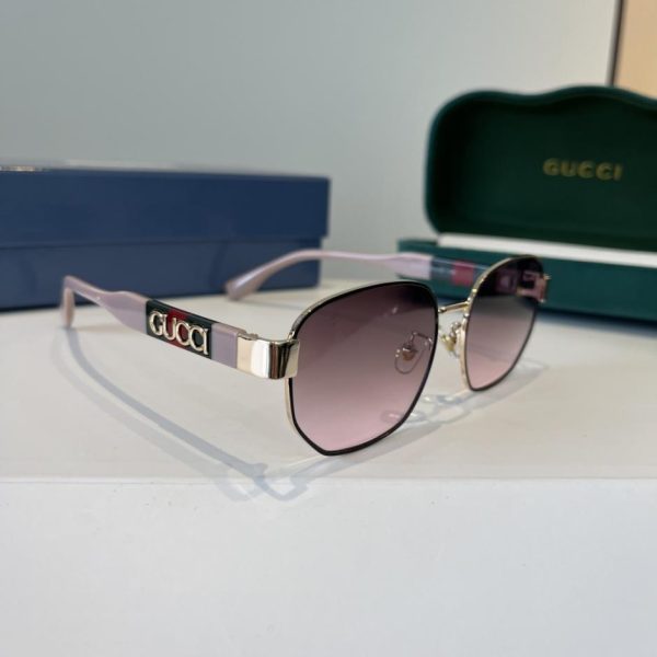 designer,replica,clothing,fake,1:1,lv,luxury,high quality Gucci New Women’s Sunglasses, Oversized Frame, Retro Style (ED8NWV)