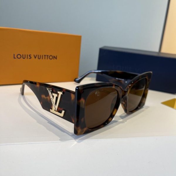 designer,replica,clothing,fake,1:1,lv,luxury,high quality Louis Vuitton sunglasses, high-end and lightweight (VS5XCU)